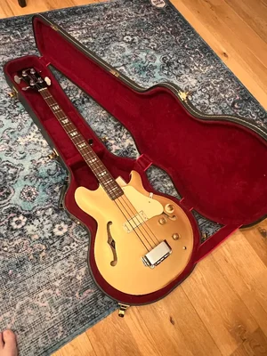 Gibson Les Paul Signature Bass Goldtop 1974