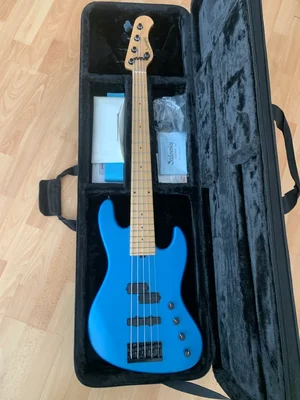 Sadowsky NYC Verdine White5 signature