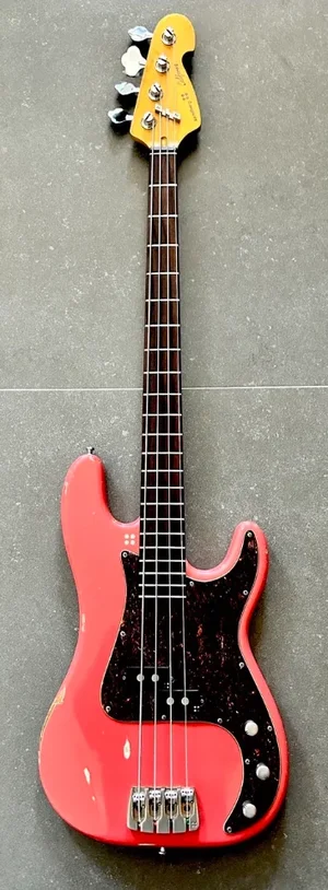 Reserviert: Sandberg California VS4 Active, 4-Saiter, Fiesta Red, Hard Core Aged, 2012