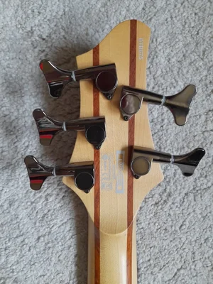 8 Ibanez BTB675 KopfplRückseite.webp