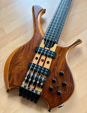 Laurus Quasar Custom 5 Bass