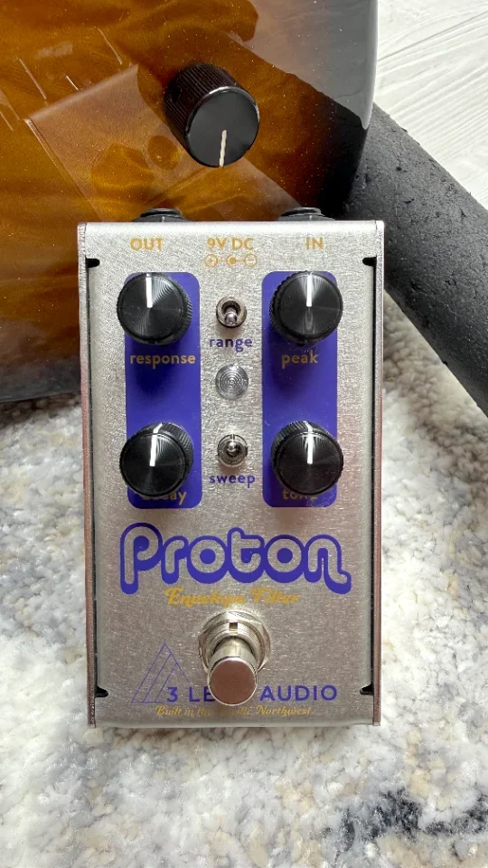 3 Leaf Audio Proton ICEFALL envelope filter