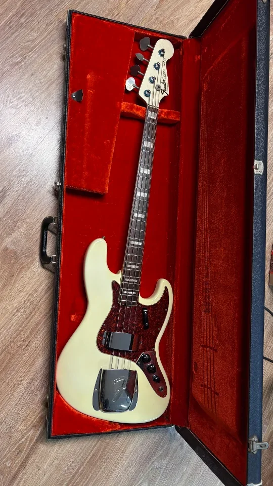 Fender Jazz Bass - Olympic White Custom Color Matching headstock 1968 (SEP 66 Neckdate) 9/10 Cond.