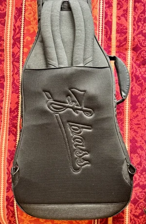 F Bass BN 6Bag Back.webp