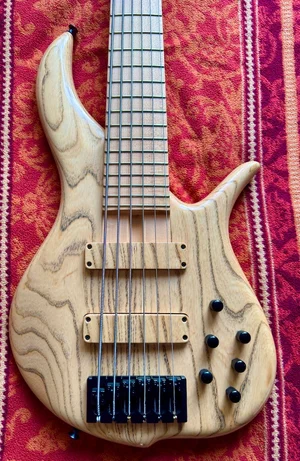 F Bass BN 6 Body Front.webp