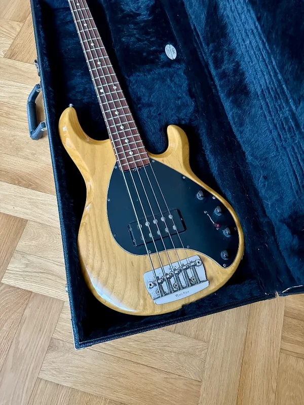 MusicMan StingRay 5, 1990