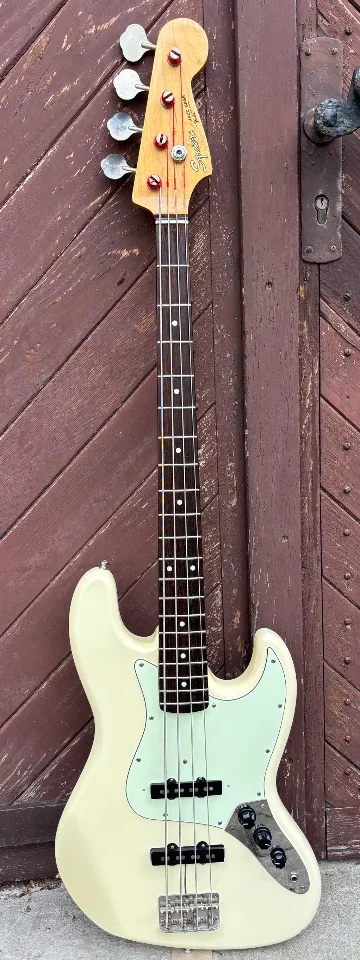 Squier by Fender Japan Jazz Bass MIJ 1985 – Olympic White – Vintage Klassiker