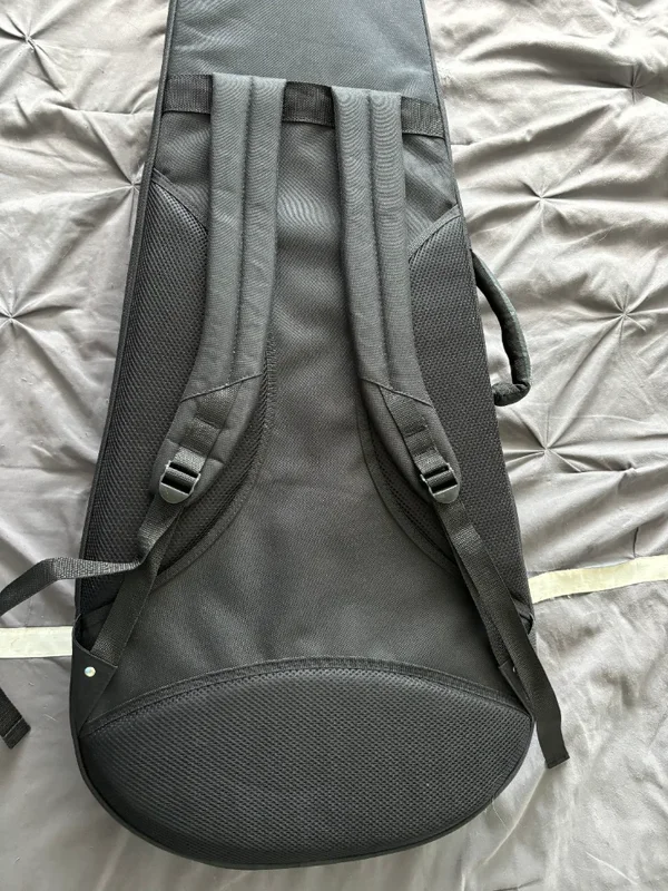 Suche: original Lakland case fuer 44-94