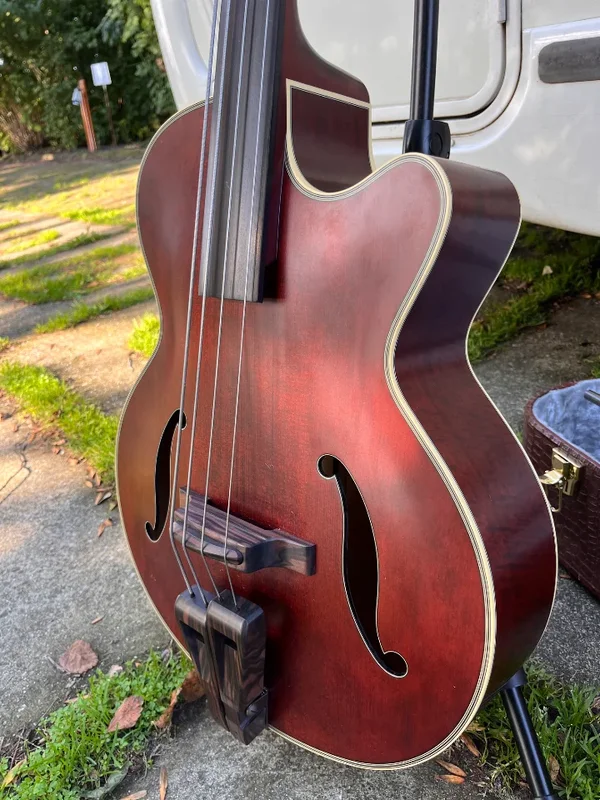 Te koop: Takamine DB10