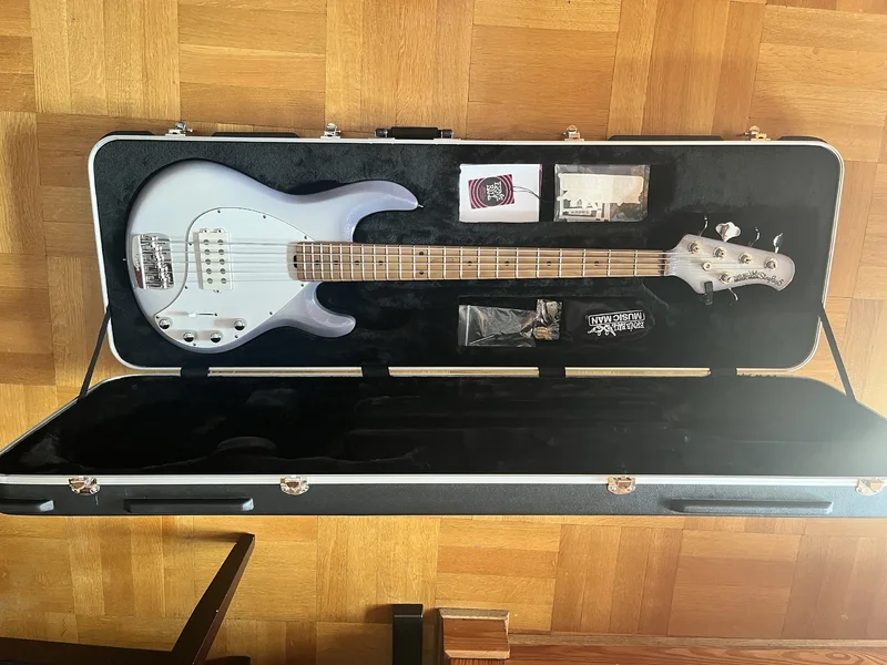 Music Man StingRay Special 5 Saiter, Snowy Night, inklusive Koffer