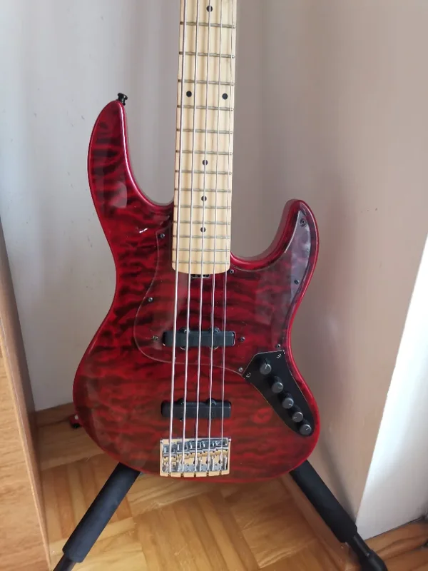 ESP Amaze 5 String MIJ – 2010 – 1.650 € VB