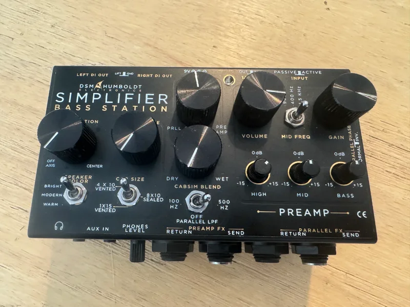 DSM & Humboldt Simplifier Bass Station – Bass Preamp / DI