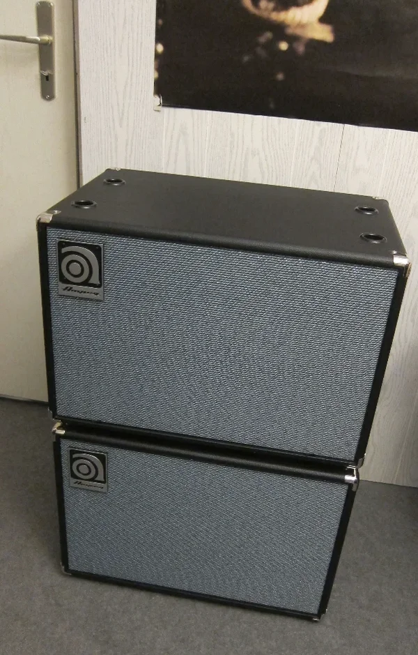 2 Stück Ampeg SVT 112 AV Cabinet Bass Boxen in sehr gutem Zustand
