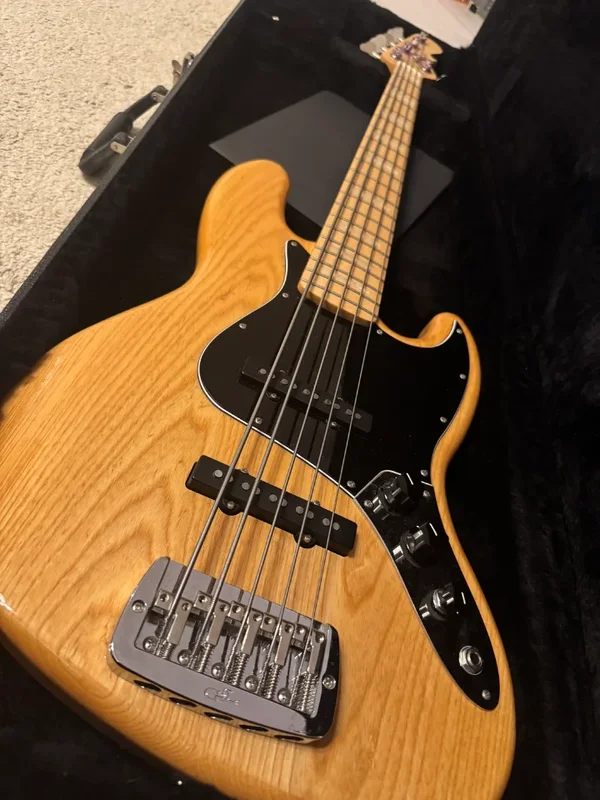 G&L JB-5 USA – Made in Fullerton, California – Mint Condition