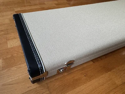 Fender GnG Blonde Tolex Bass Case - 2.webp