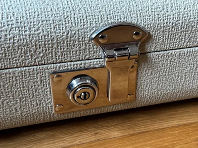 Fender GnG Blonde Tolex Bass Case - 4.webp