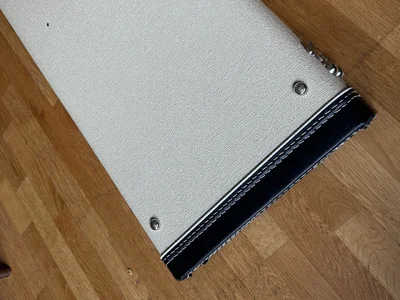 Fender GnG Blonde Tolex Bass Case - 17.webp