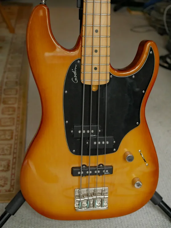 Godin Shifter Classic 4 Bass