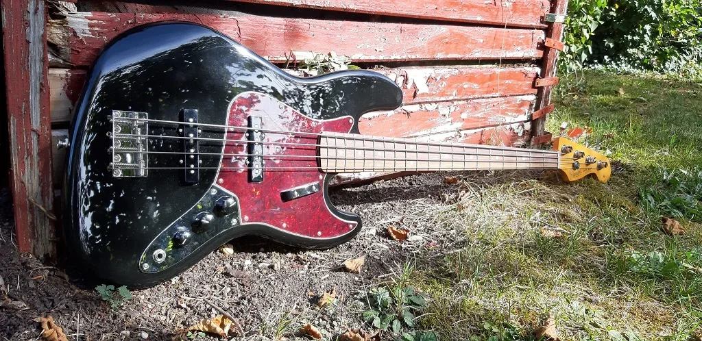 Fender 60s Jazzbass Vintera II
