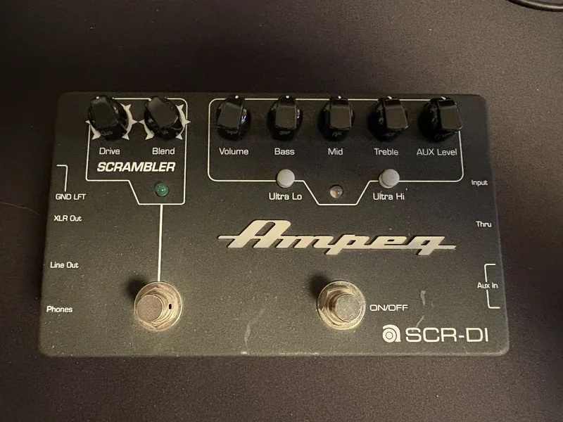 Ampeg SCR-DI Bass-Preamp / DI-Box und Overdrive