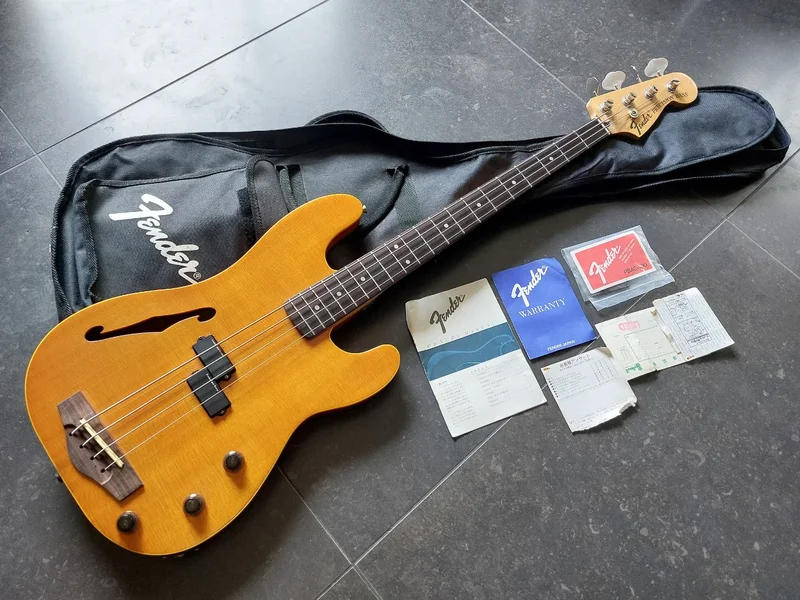 Fender PBAC-950 semi-hollow Precision bass MIJ