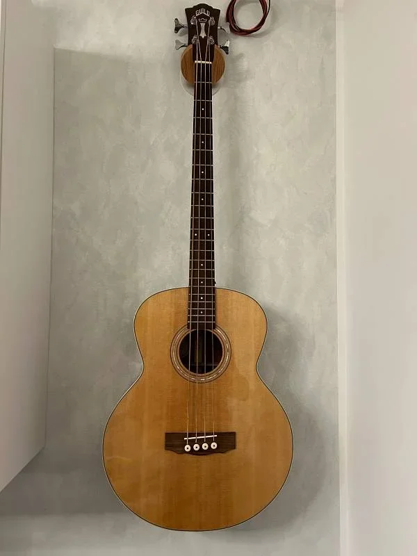 Guild B-140E Acoustic Bass