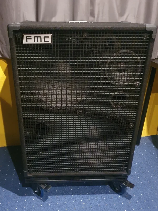Bass Box FMC 2153 NEO 2 X 15" + Mitteltöner + Horn
