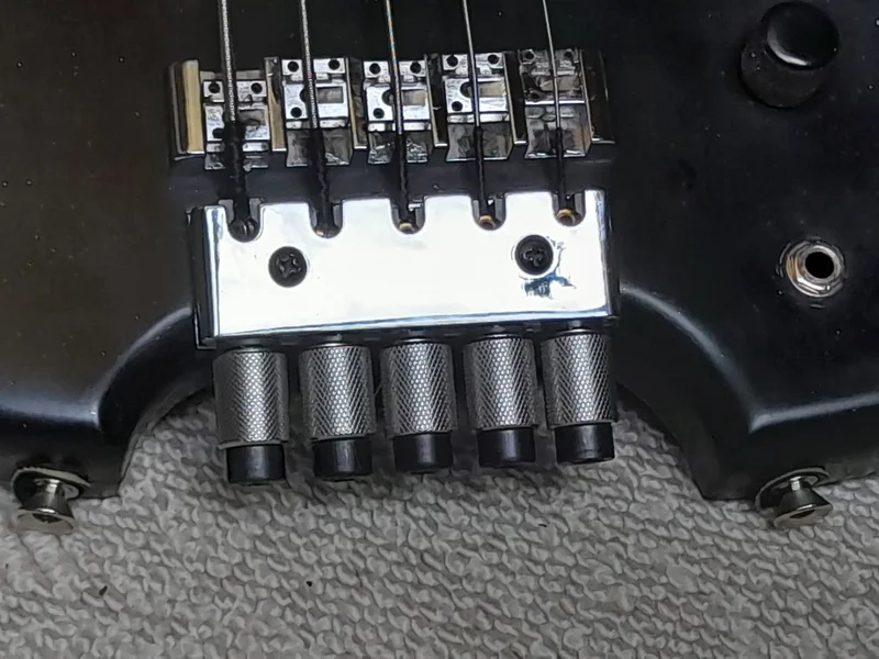 SKC Bogart Classic Bass 5 Saiter, Carbon-Hals & Blackstone Compoundbody!