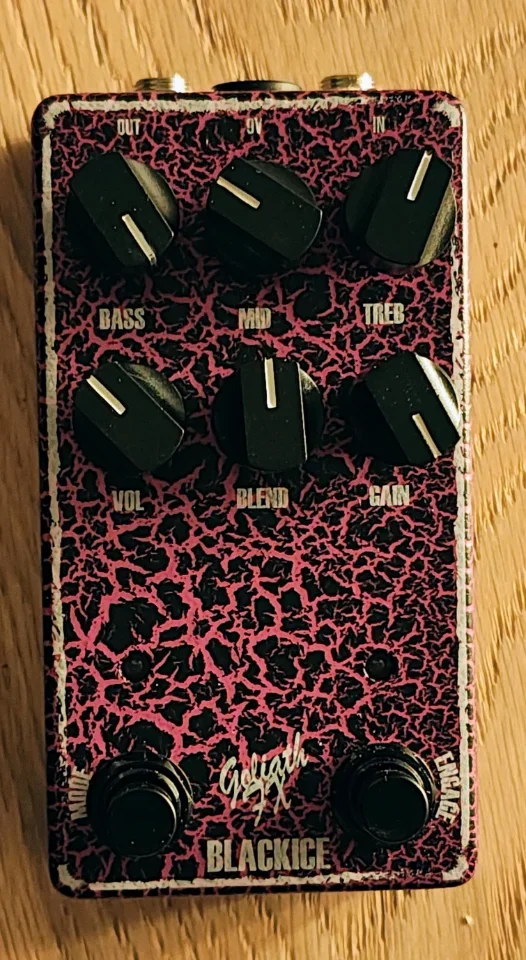 Goliath FX Black Ice – Dual Bass Overdrive – Custom Crackle Finish – neuwertig