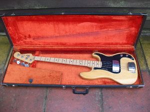 76 bass case and 78 bass pickups 007.JPG 76 bass case and 78 bass pickups 007.JPG
