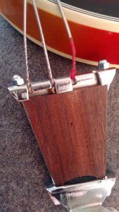 Aria-Saitenhalter.jpg Aria-Saitenhalter.jpg