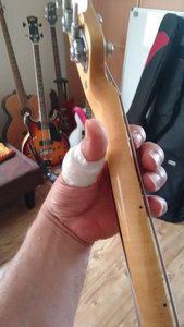 Daumen-k.jpg Daumen-k.jpg