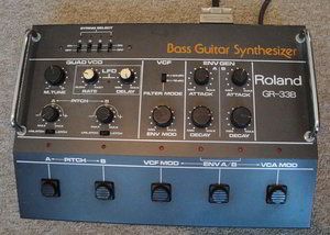 RolandKonsole.jpg RolandKonsole.jpg