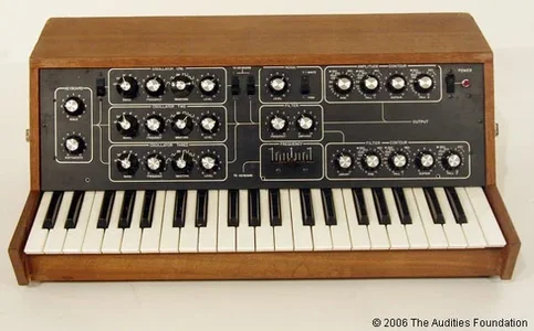 minimoog_model_b.webp