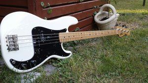 DeeDee-2.jpg DeeDee-2.jpg