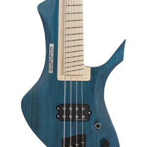 003_Claas-Guitars_Leviathan_Bass_1606_HQ-600x600.jpg