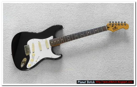 1989 Fenix ST-20 Strat Black.webp