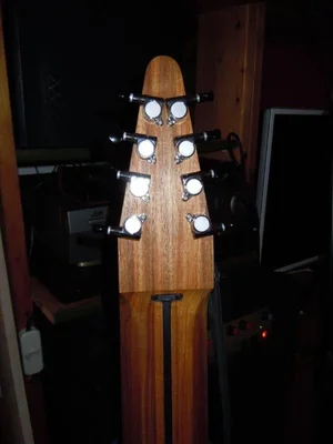 chapman bass-stick 007.webp