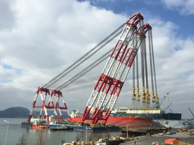 kran_hyundai_10000.webp kran_hyundai_10000.webp