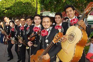 Primer-festival-de-mariachi-en-sjr_05-696x464.jpg