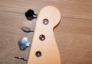 NWG-Fender JB.jpg NWG-Fender JB.jpg