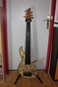 F Bass AC6 003.jpg