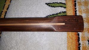 Schecter Hals Back 2.jpg Schecter Hals Back 2.jpg