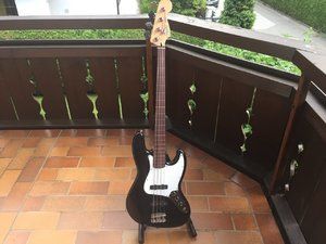 Fender Mexico Fretless!