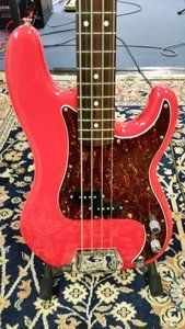 Squier 60s Classic Vibe Precision Bass Fiesta Red