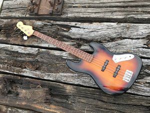 Jazz Bass ESP Neck & Fender Squier Body - Duncan designed Pickups -guter Allrounder für kleines Geld