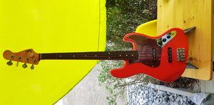 LUK fretless Jazz Bass