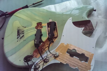 shortscale_jazzy_schackPU_ss_hugentobler8_201908.JPG shortscale_jazzy_schackPU_ss_hugentobler8_201908.JPG