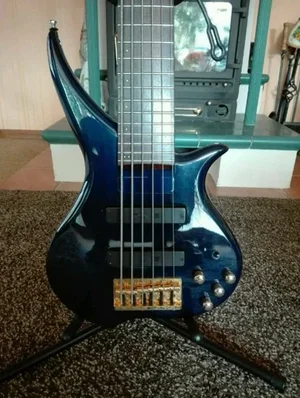 Tune TWX63 6String Bass.jpg