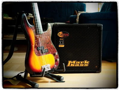 7e3_a191611_phf-my-bass-my-amp.webp